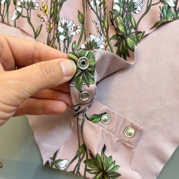 Zara Blush Pink Silky Satiny Long Sleeve Bodysuit Floral Graphic Design Small - Picture 3 of 9